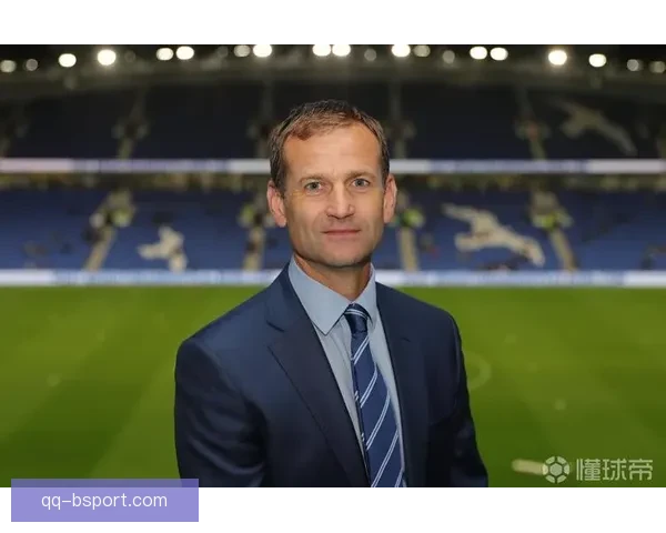 曼联正式解雇体育总监约翰默塔夫启动俱乐部管理层全面重组