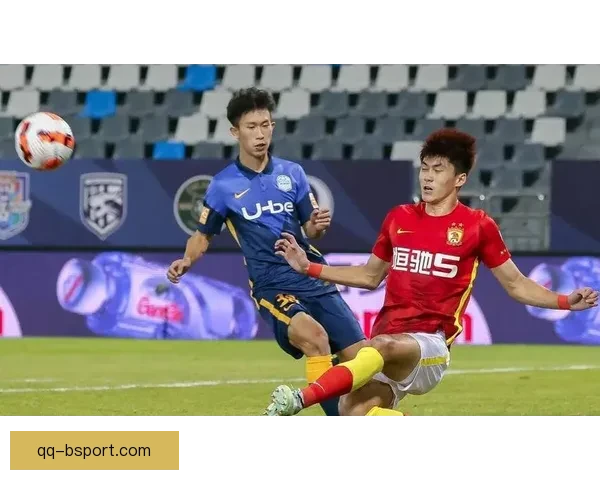 土超赛场频发球迷冲场殴打球员事件引发舆论关注亟待整治球迷暴力问题